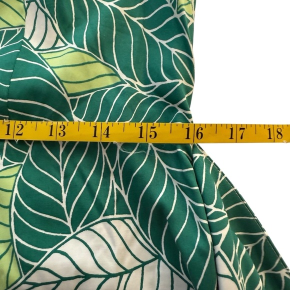UNTUCKit Women’s Poppy Wrap Dress Green Leaf Size 4 Tropical Beach Vacation - Picture 7 of 14